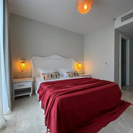 Alalucca Hotel By Elda Hotell *