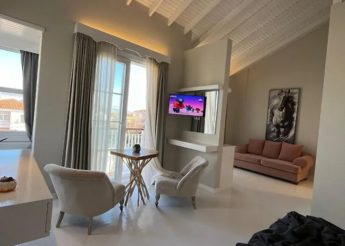Alalucca Hotel By Elda 酒店 *