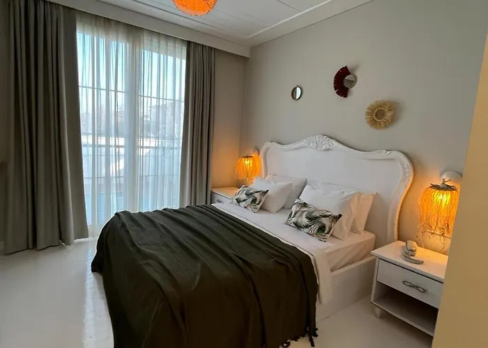 Alalucca Hotel By Elda 酒店 *