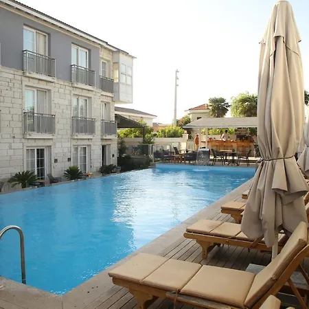Alalucca Butik Hotel Отель *