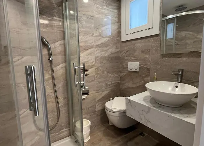 Alaçatı Çınar Otel *