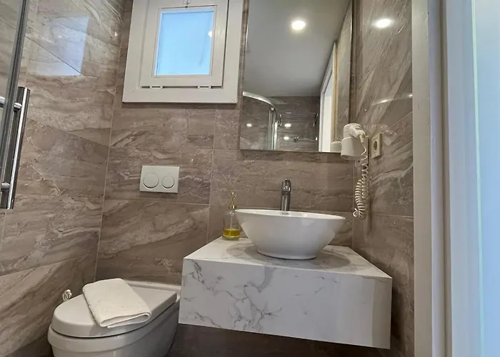 Alaçatı Çınar Otel *