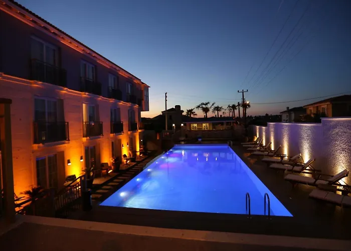 Alaçatı Çınar Otel *