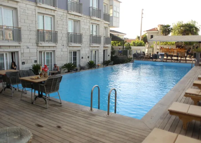 Alaçatı Çınar Otel Otel *